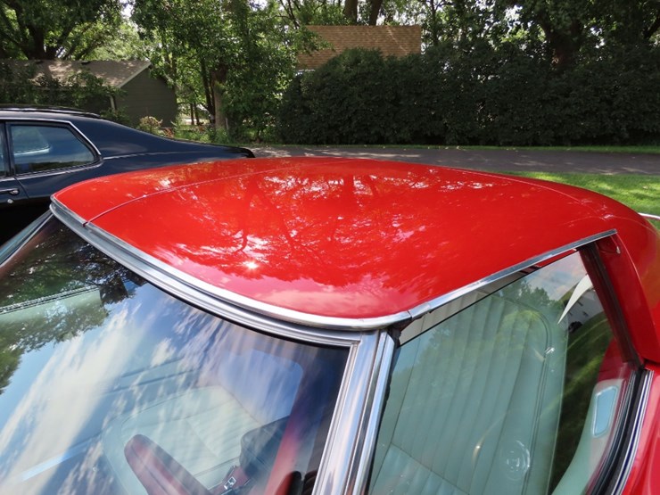 1976-chevrolet-corvette-stingray-image-4