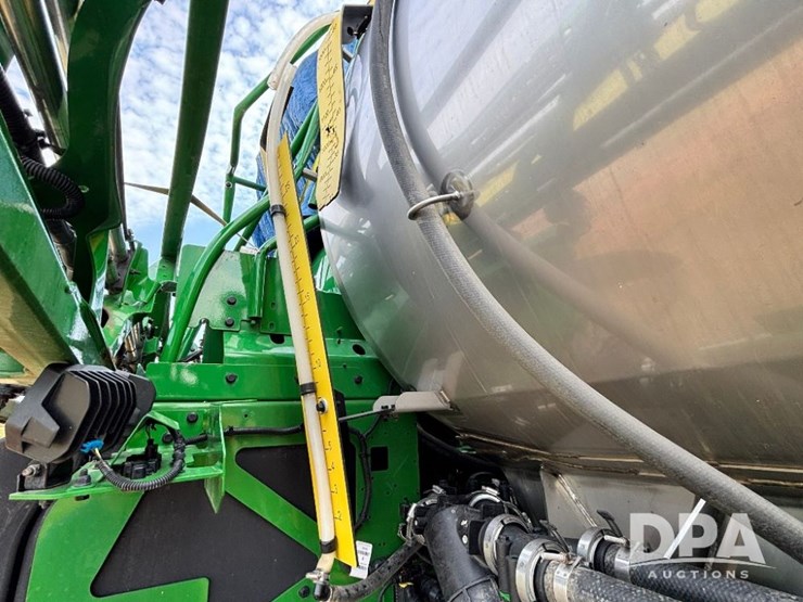 2025-john-deere-616r-image-45