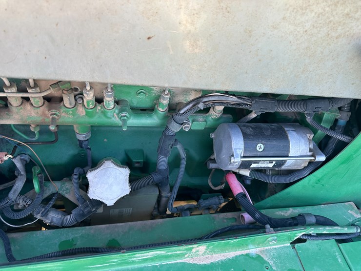 2011-john-deere-4730-image-43