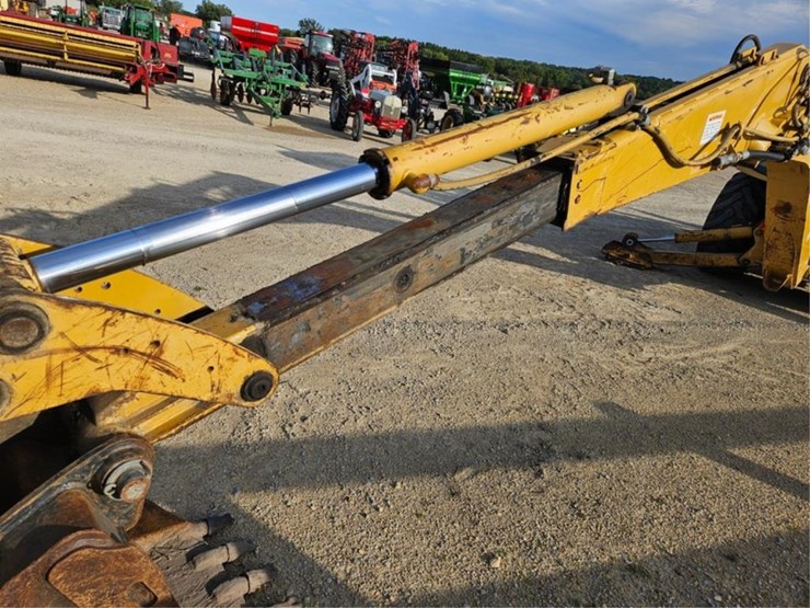 caterpillar-430d-image-27