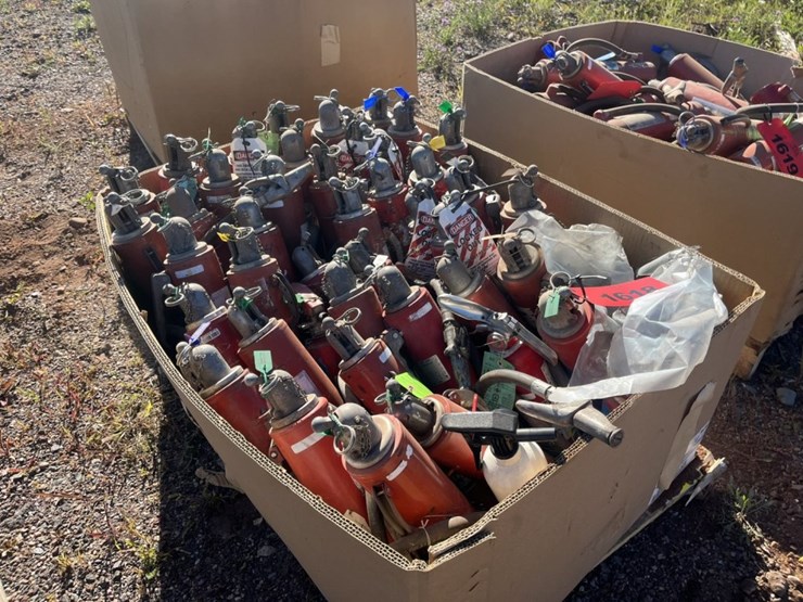 #1618-•-fire-extinguishers-image-1