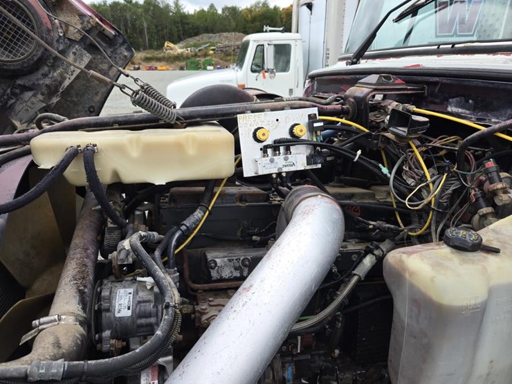 1995-ford-l9000-image-66