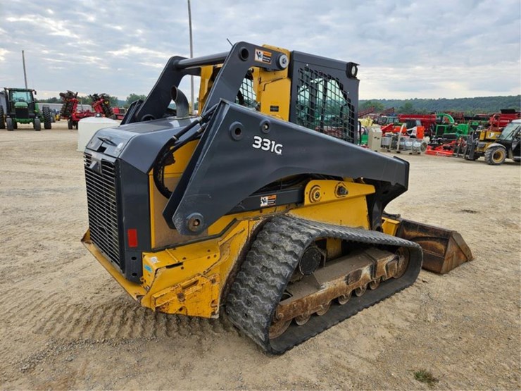 deere-331g-image-5
