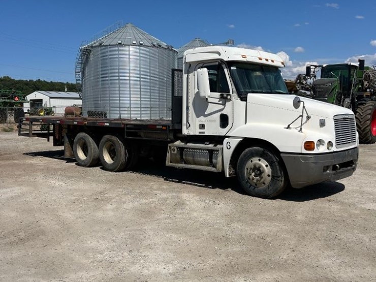 1999-freightliner-century-class-flatbed-truck-(pz13910,-unit-15073)-image-1