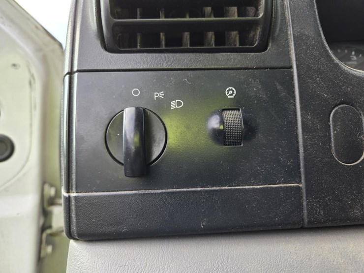 2006-ford-f550-image-55