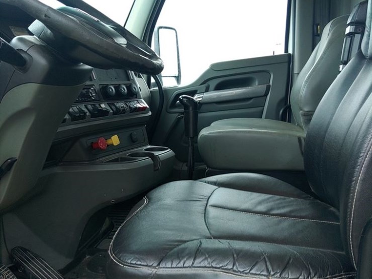 2020-kenworth-t680-image-6
