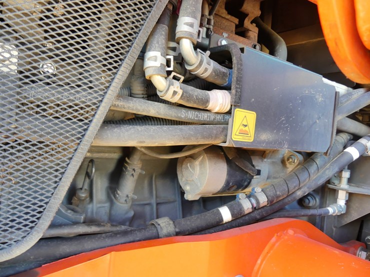 kubota-m6-111-image-12