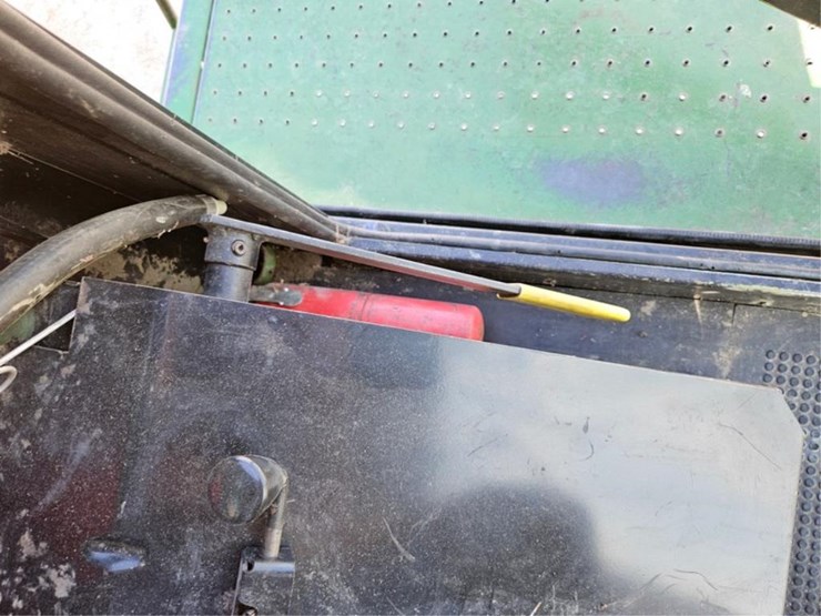 john-deere-7720-titan-ii-image-47