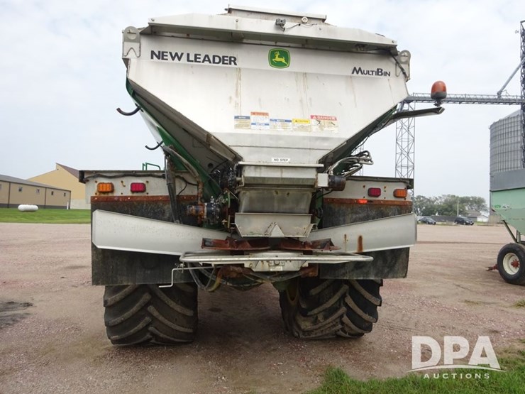 2019-john-deere-f4365-image-33