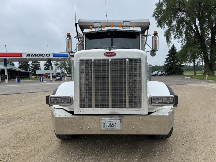 1995-peterbilt-359-image-8