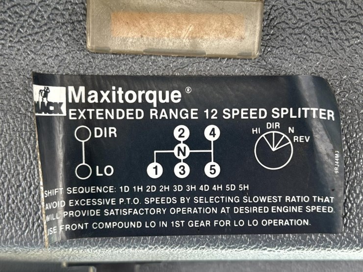 1994-mack-dm688s-image-53