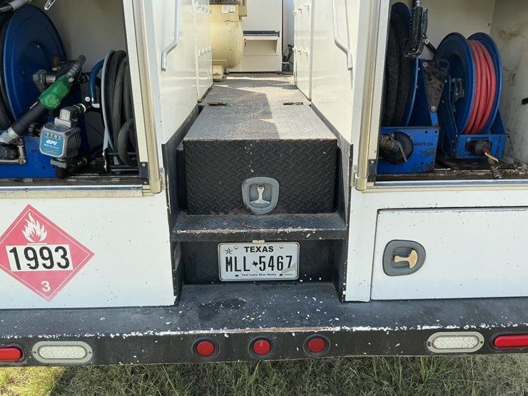 2020-peterbilt-337-image-73