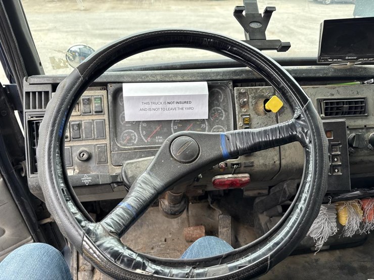 2001-caterpillar-3126-image-61