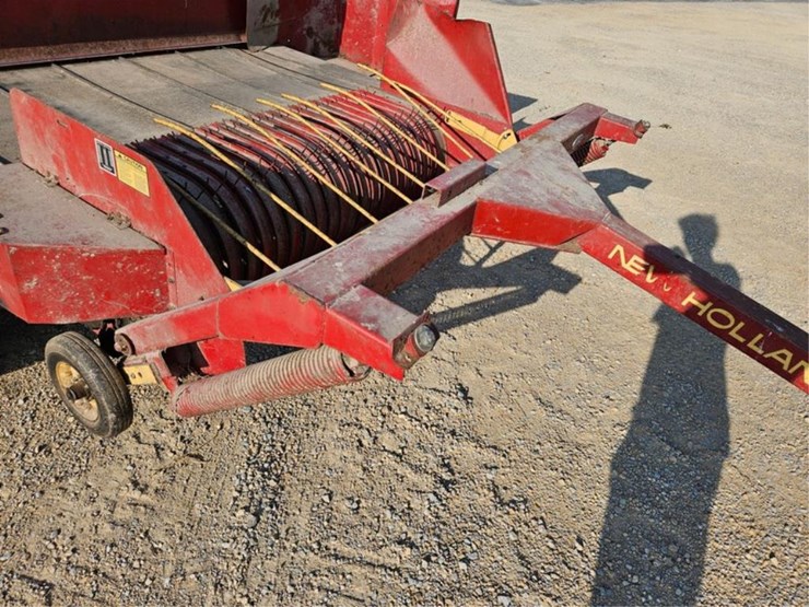 new-holland-144-image-10