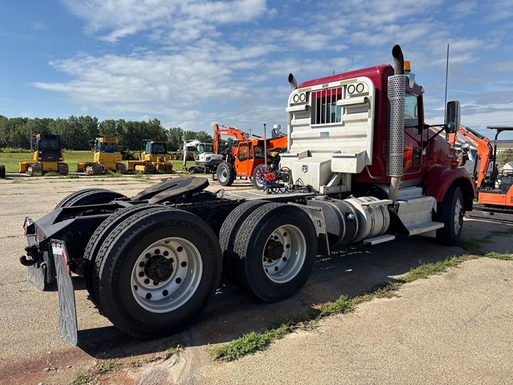 2013-kenworth-t800-image-4