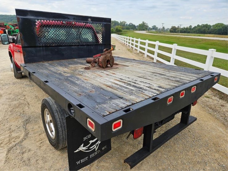 2013-chevrolet-3500hd-image-11