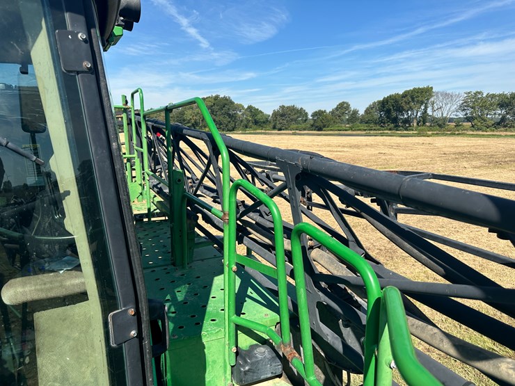 2011-john-deere-4730-image-52