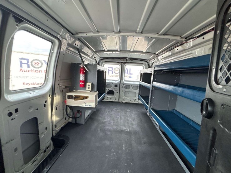 2008-ford-cargo-image-23