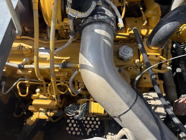 2014-deere-380g-lc-image-19