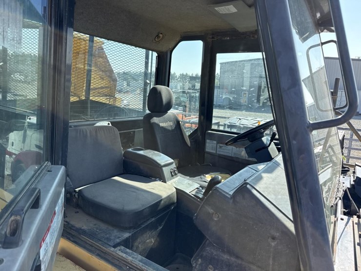 komatsu-hm400-2-image-27
