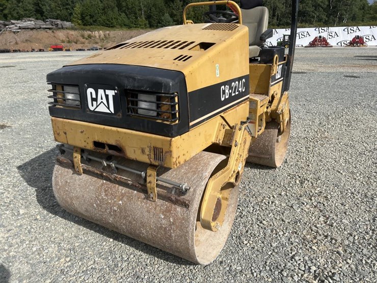 caterpillar-cb-224c-image-9