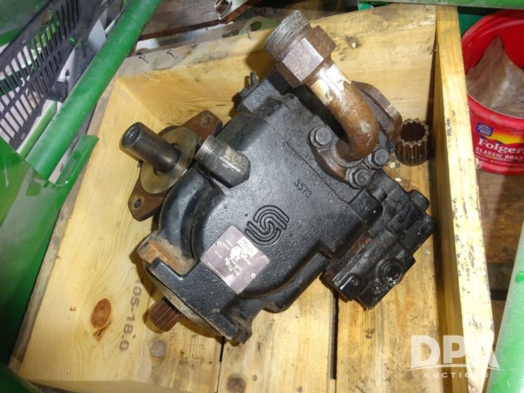 2020-john-deere-2020-image-47