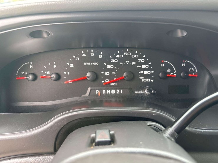 2008-ford-cargo-image-18