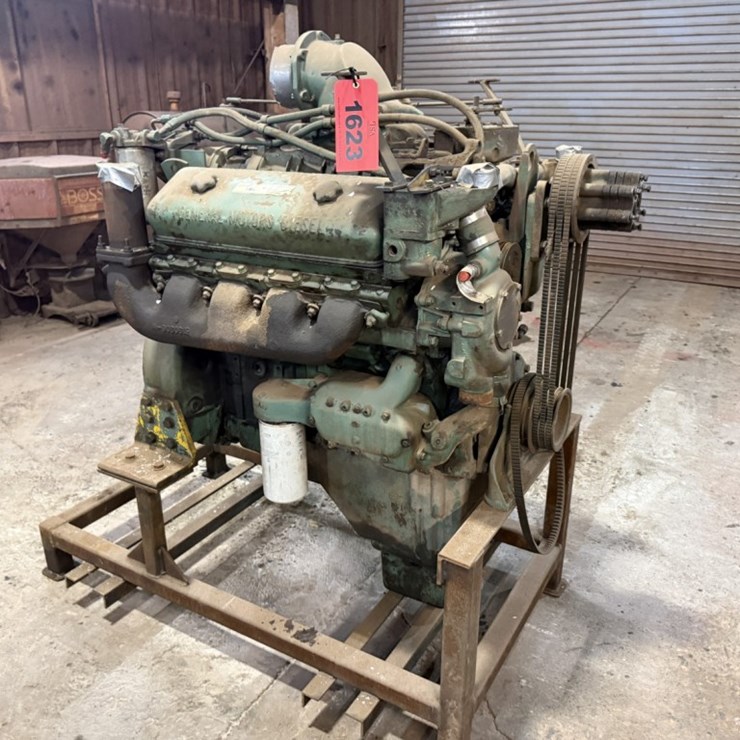 #1623 • Detroit Diesel Engine