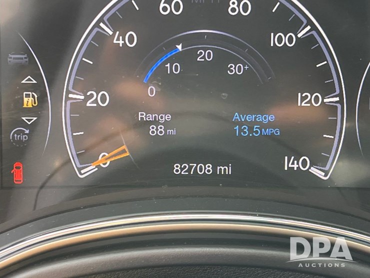 2016-jeep-grand-cherokee-image-49
