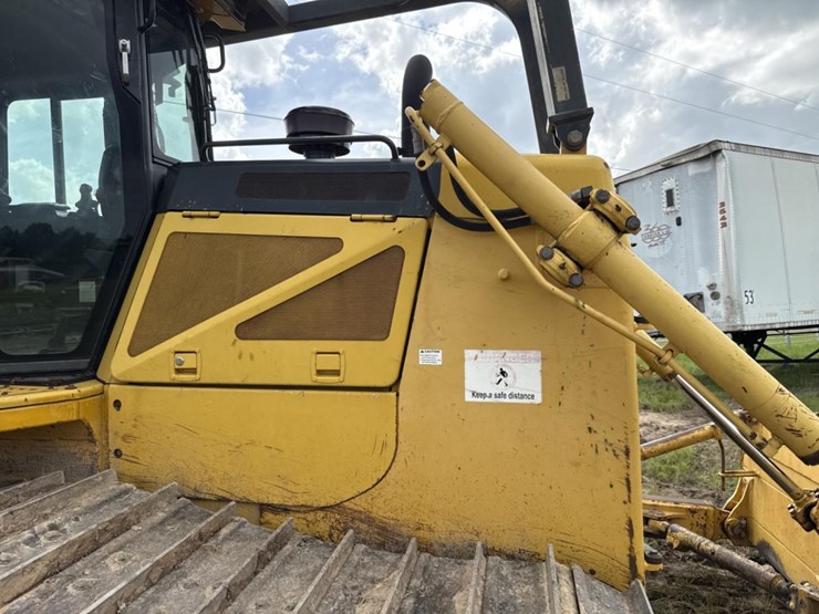 2014-komatsu-d65px-17-image-19