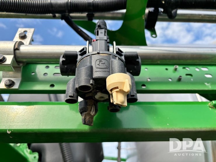 2025-john-deere-616r-image-84