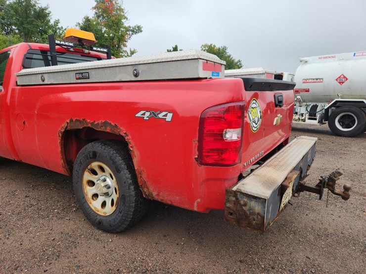 2013-chevrolet-silverado-1500-image-11