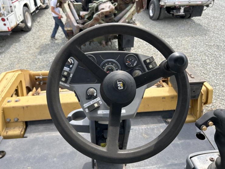 caterpillar-cb54-image-50