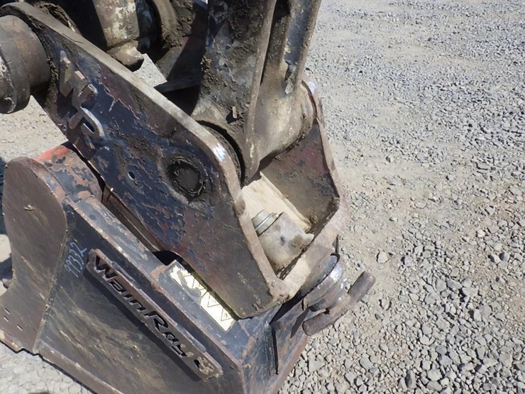 2017-takeuchi-tb290-image-9