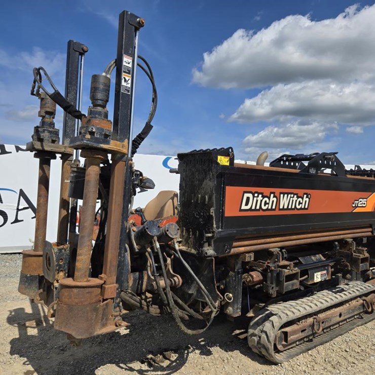 2014 DITCH WITCH JT25