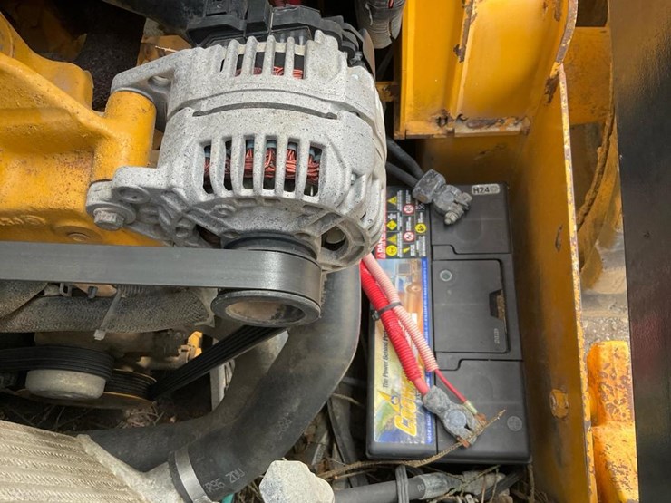 2012-deere-326d-image-25