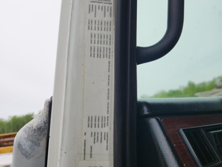2019-western-star-4900sf-image-113