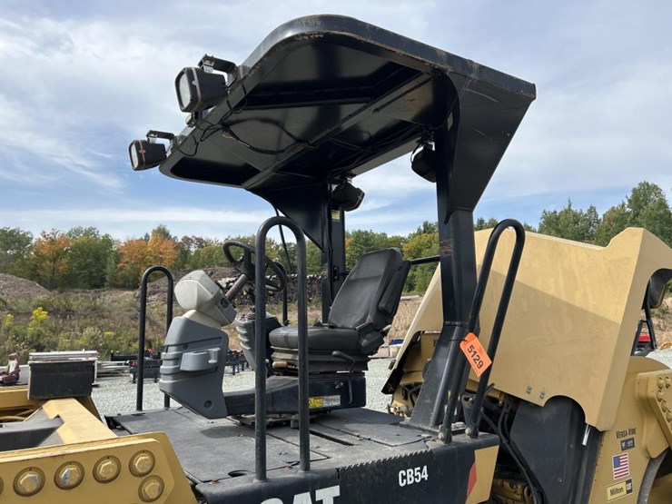 caterpillar-cb54-image-45