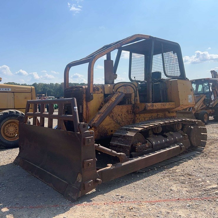 JOHN DEERE 750