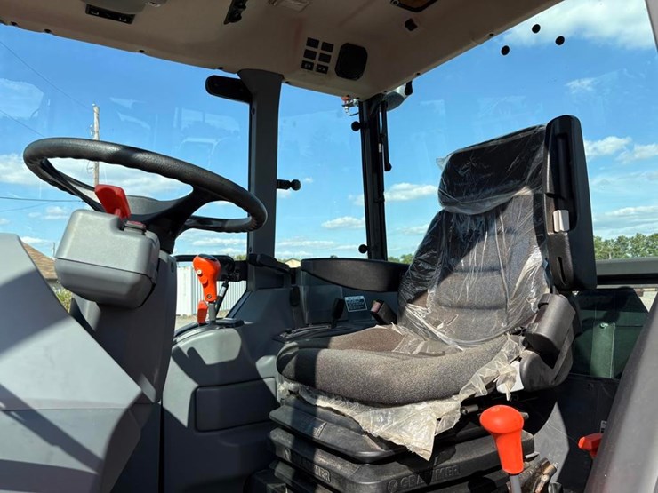 2019-kubota-m6s-111-image-33