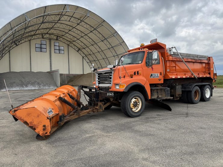 #1084-•-2006-sterling-tandem-axle-patrol-truck-image-1