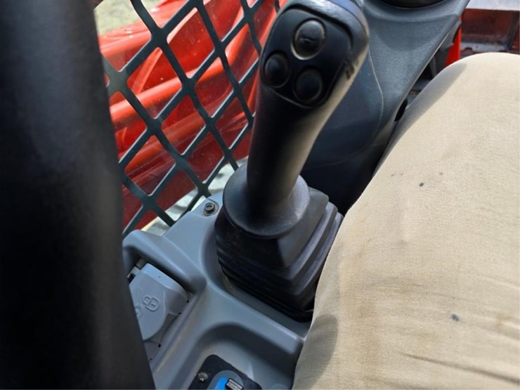 kubota-svl95-2s-image-18