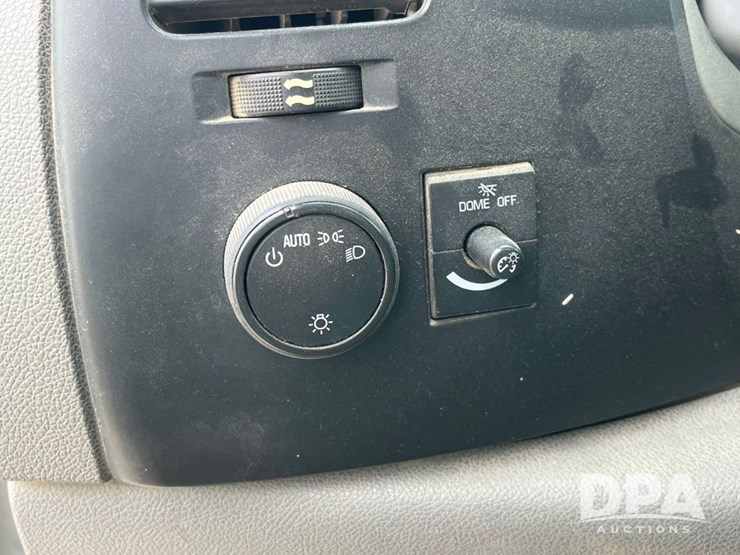 2012-gmc-3500hd-image-40
