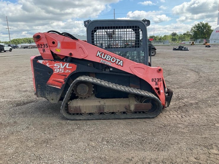 2016-kubota-svl95-2s-image-8