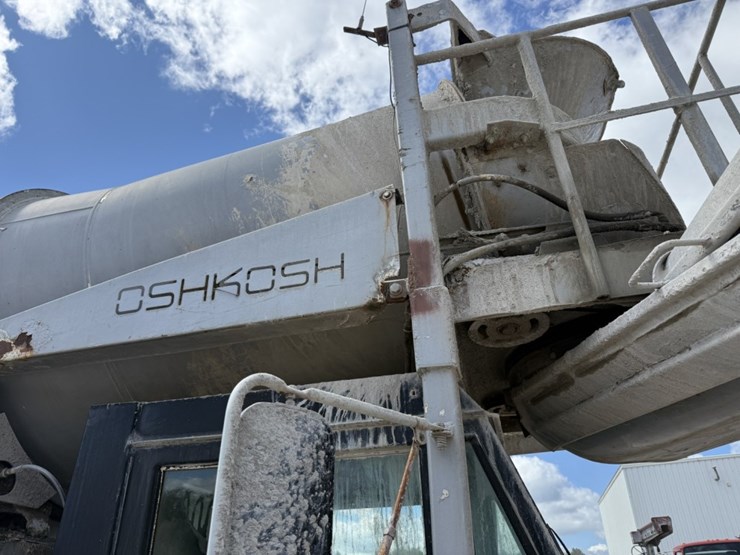 #1553-•-1991-oshkosh-mixer-truck-image-11