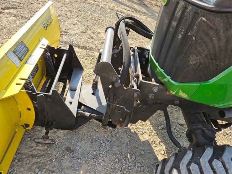 john-deere-1025r-image-14
