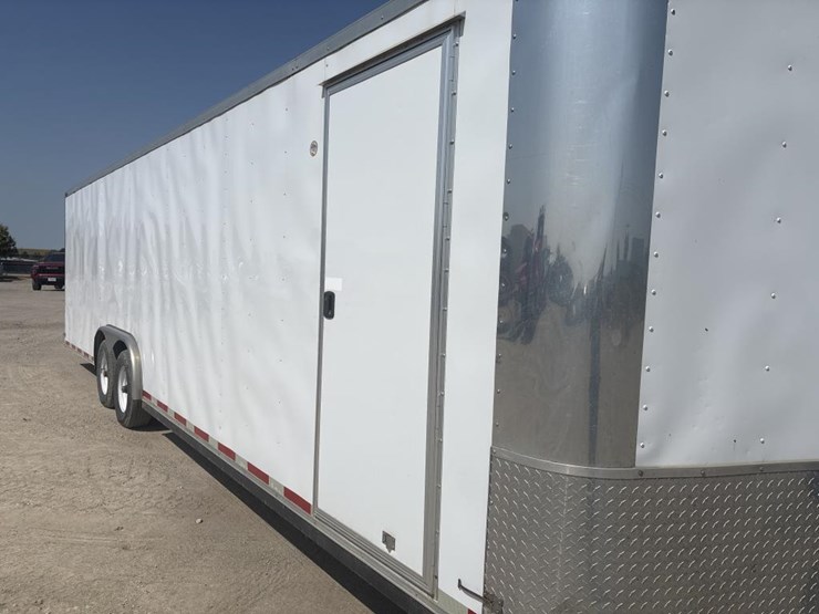 #1311-•-arising-industries-approx-30'-enclosed-trailer-image-8