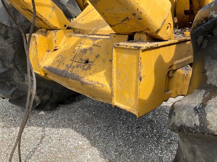 1985-deere-648d-image-63