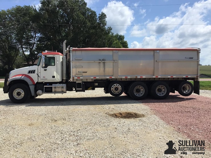 2012-mack-granite-gu713-image-8