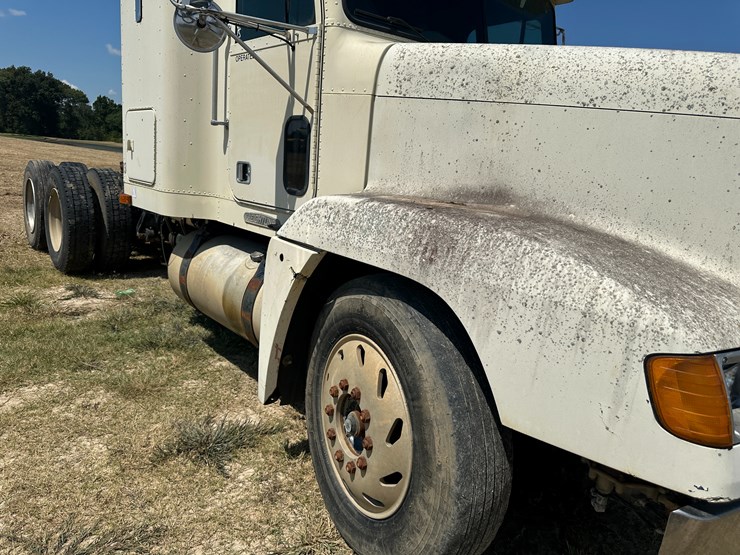 #32186-•-inop-1996-freightliner-usf-1e-t/a-sleeper-truck-tractor-vin:-1fuyddyb0tp728989-image-36